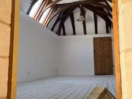 location appartement 4 pièces à saintes (17100) : à louer 4 pièces / 100m² saintes