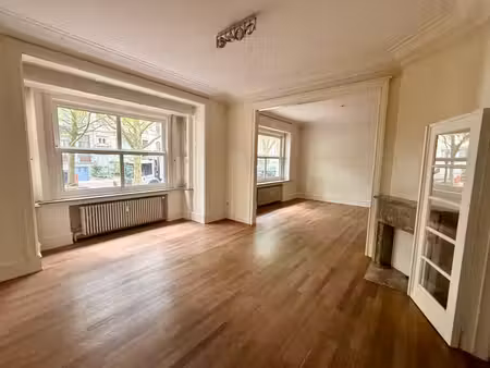 molière brugmann rez-de-chaussée de caractère de ± 95 m²