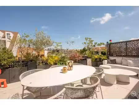 magnifique penthouse rénové dans un emplacement de premier