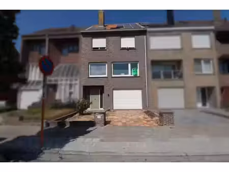 maison très spacieuse et lumineuse