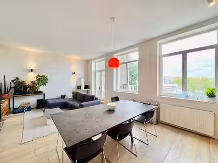 superbe appartement 2 chambres avec terrasse