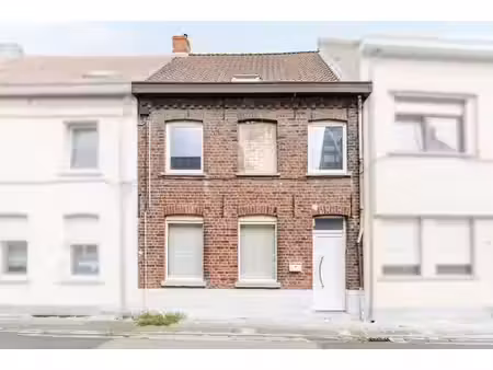 maison de caractère au centre de renaix