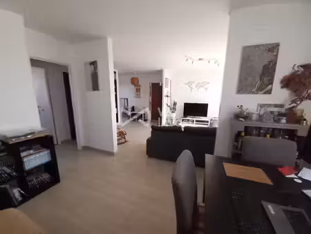 exclusivite - f3/4 résidence des chênes + cave + parking