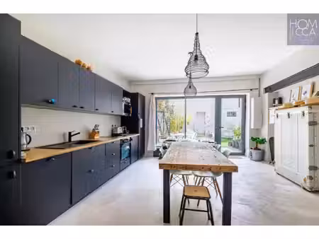maison de luxe à vendre dans le quartier centre et sud est