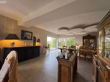 maison de luxe à vendre à cassel