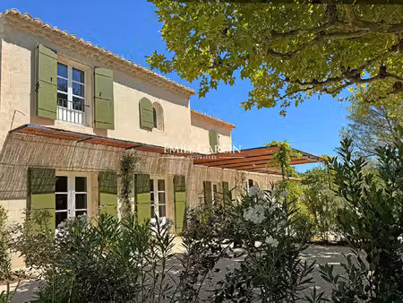 maison de luxe à vendre à eygalières