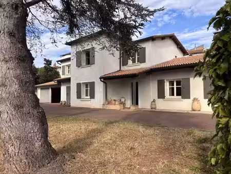 vente maison 7 pièces 208 m² saint-cyr-au-mont-d’or (69450)