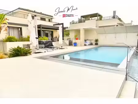 vente maison 7 pièces 300 m² saint-cyr-sur-mer (83270)