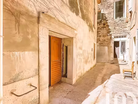 maison de village à adissan (34230)