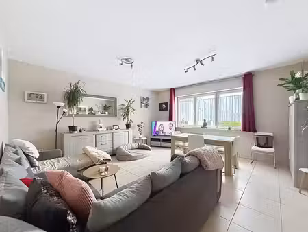 agréable appartement de 2 chambres
