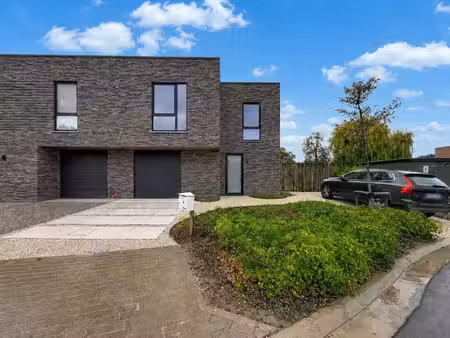 maison 3 façades avec 4 chambres  terrasse  jardin  deux emp