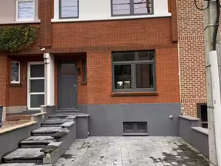 maison 2 ch à louer  la hulpe  314m² terrain