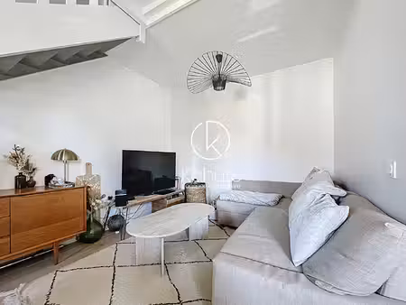 a 10 minutes de lyon  appartement duplex champagne-au-mont-d'or 75m² utiles (70m² carrez) 