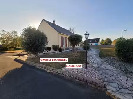 maison de bourg 3 chs  1 bureau  sur sous-sol complet  cave