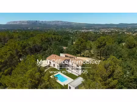référence : 7063-mac. - villa 5 pièces avec piscine  garage et dépendance