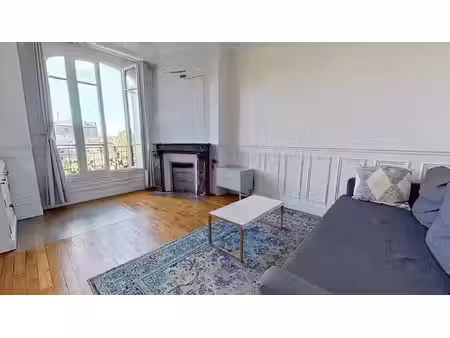 location appartement 3 pièces 59 m² à courbevoie (92400)