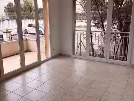location appartement 3 pièces 59 m² à gardanne (13120)  935 €