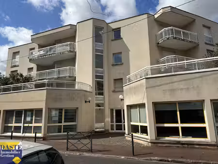 très beau studio de 28.99m2