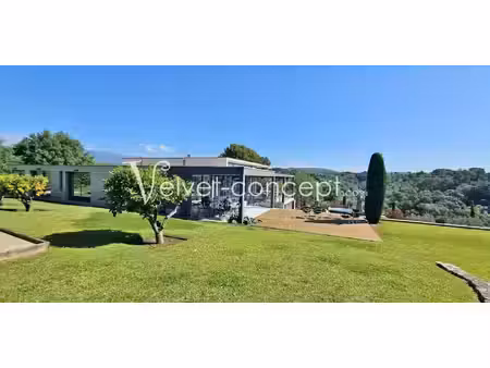 villa avec piscine en bord de mer antibes (06)