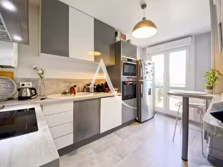 vente appartement 4 pièces  80.00m²  bois