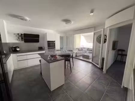 très bel f3 de 48 m2 et garage double