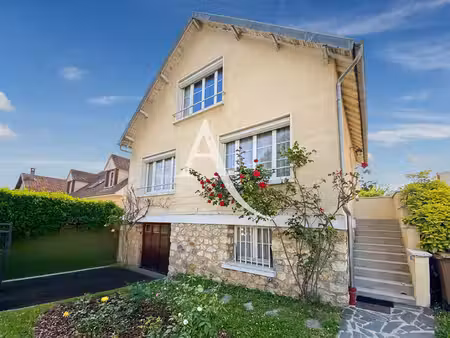 vente maison 4 pièces  80.00m²  bois