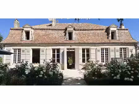 propriété avec piscine et jardin issigeac (24)