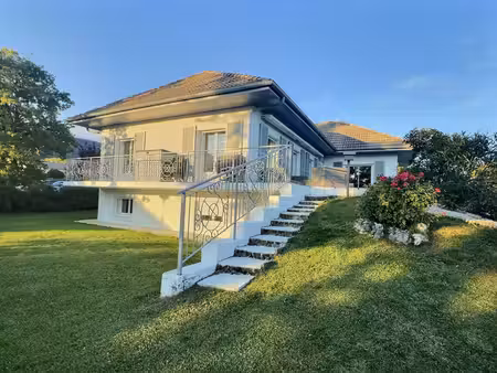 villa rénovée avec goût et appartement indépendant