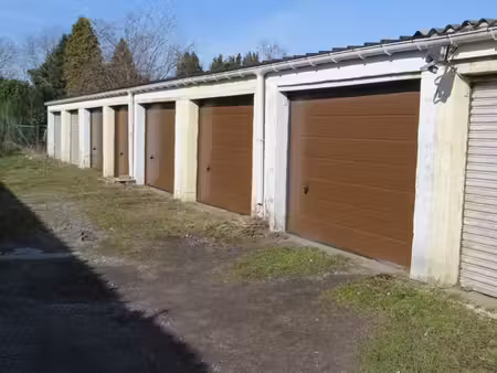 garage fermé à louer à ransart / charleroi