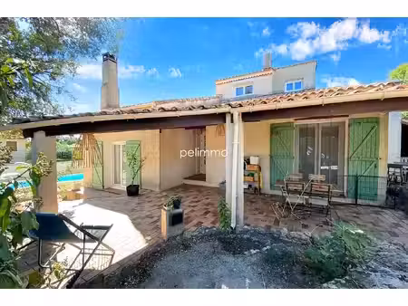 pelissanne - a louer - maison t5 + piscine + garage + jardin -101.25 m2