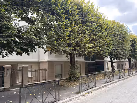 location meublée f2 bis (1 chambre + bureau)