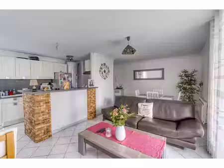 appartement 3 pièce(s) 63.31 m2 gare à pieds !