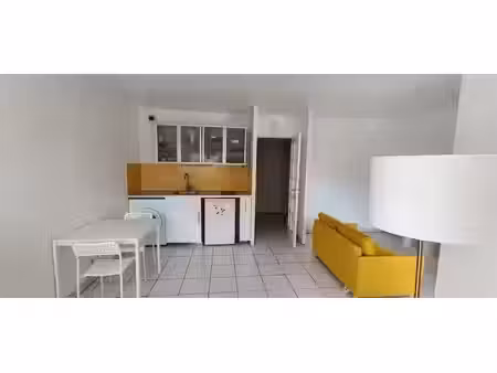 location meublée appartement 1 pièce 30 m² à marseille 6ème (13006)  650 €