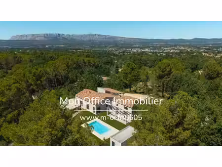 référence : 7063-mac. - villa 5 pièces avec piscine  garage et dépendance