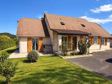 maison garlin 7 pièce(s) 190 m2