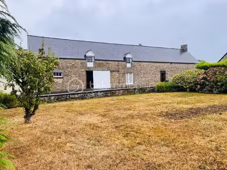 maison de 104 27 m² à le chatellier