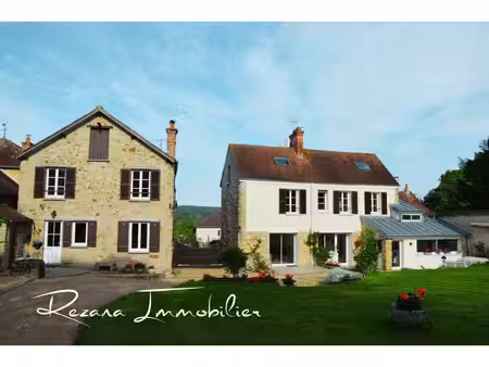 propriété de caractère avec deux maisons rénovées