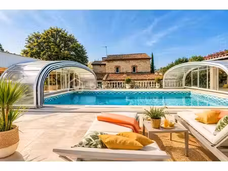 mas de 272 m² à rousson