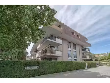 centre - penthouse 2ch - peb b - terrasse + 2 park.