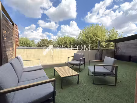 appartement t2 de 45 m² + terrasse de 29 m² + place privative