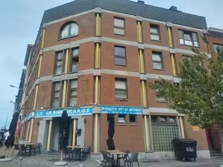 rez commercial + 4 appartements + 3 duplex