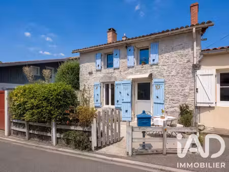 maison de village à ballon (17290)
