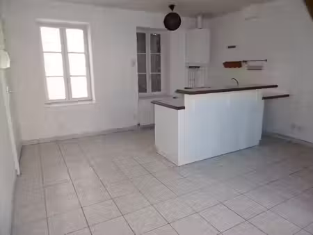 location appartement 3 pièces 49 m² à sully-sur-loire (45600)  460 €