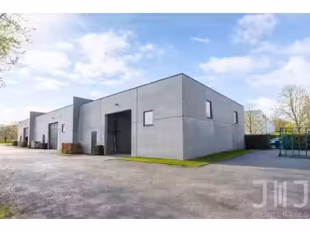 surface industrielle à louer à rue de coquiamont 13 perwez (vbe61404)