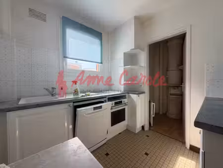 appartement 3 pièces idéalement placé avec cave et parking
