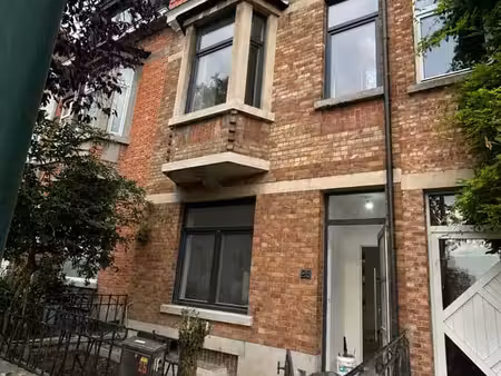 entièrement rénovée de ±180 m²–4/5 ch  2 sdb terrasse.jardin