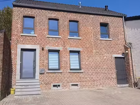 maison 4 ch à louer  284m² terrain  epc a