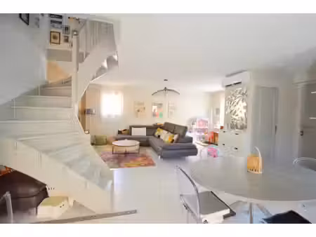 maison t4 90 m² avec extérieur  garage et parking – calme et sécurisé à marsillargues