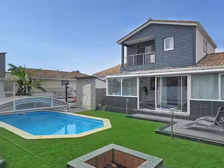 maison parempuyre 6 pièce(s) 140 m2