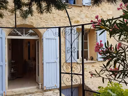 maison de village avec terrasses
